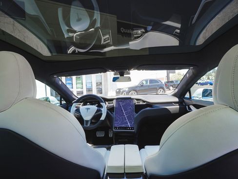 Used 2020 Tesla Model S Performance AWD/4WD image 25