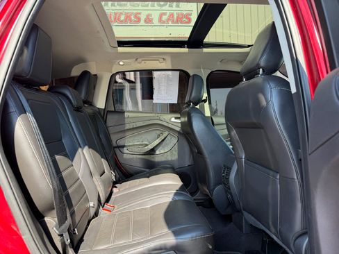 Used 2018 Ford Escape SEL image 20