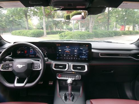 Used 2025 Ford Mustang GT Premium RWD image 23