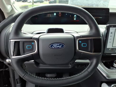 New 2026 Ford Expedition Platinum w/ Platinum Ultimate Package image 12