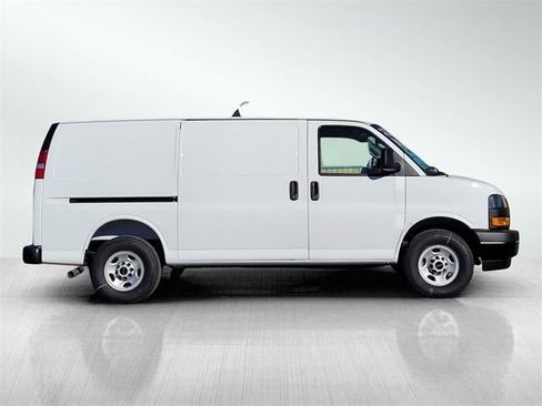 New 2025 GMC Savana 2500 w/ Driver Convenience Package image 4