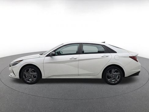 Used 2026 Hyundai Elantra Sport FWD image 4
