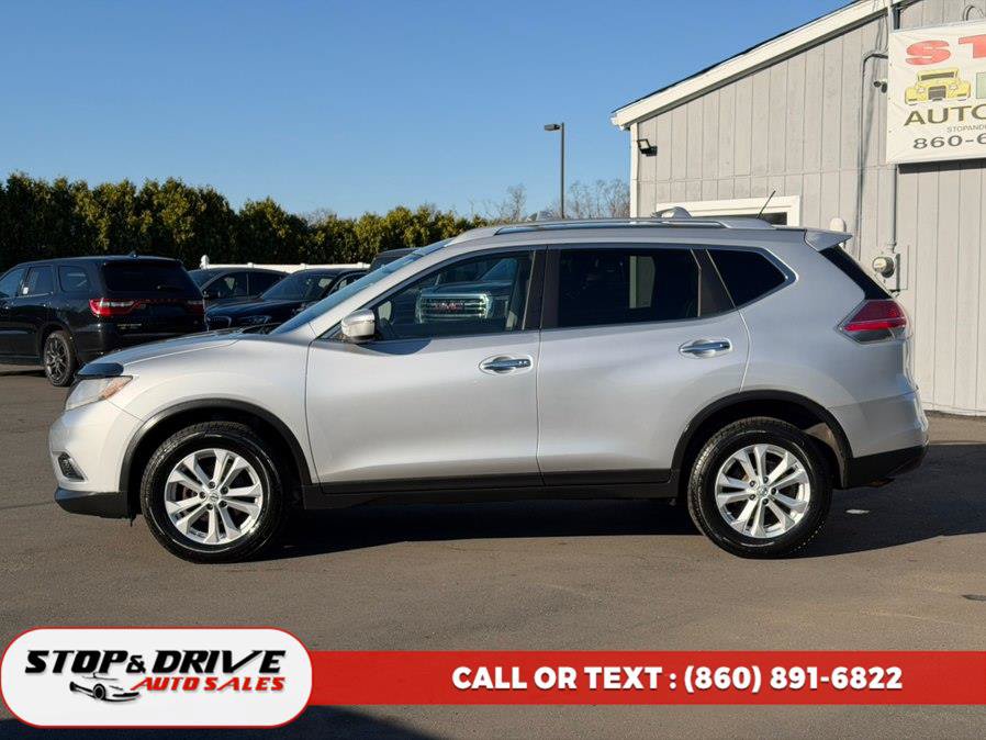 Used 2015 Nissan Rogue SV AWD/4WD image 2