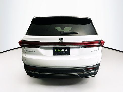 Used 2025 Buick Enclave Preferred FWD image 7