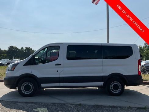 Used 2016 Ford Transit 150 XL image 4