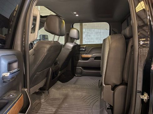 Used 2019 Chevrolet Silverado 3500 LTZ w/ Duramax Plus Package image 42