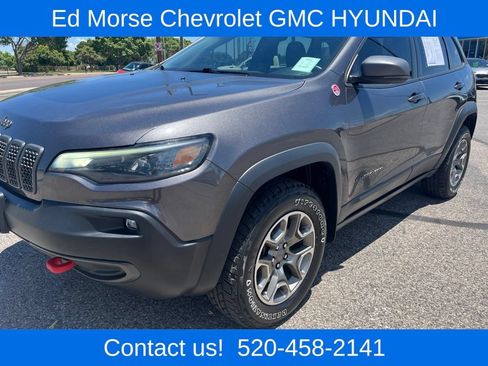Used 2020 Jeep Cherokee Trailhawk AWD/4WD image 6