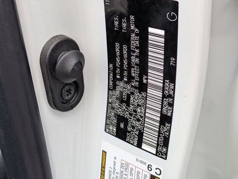 Used 2021 Toyota 4Runner Nightshade image 37