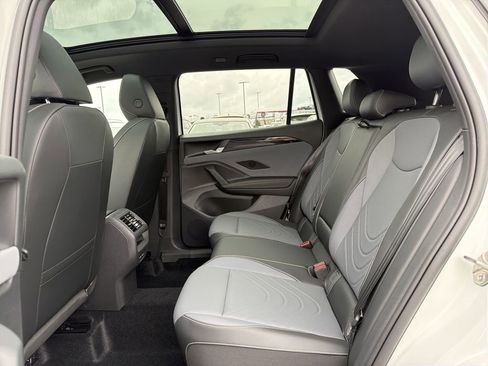 New 2026 Volkswagen Tiguan SE R-Line FWD image 13