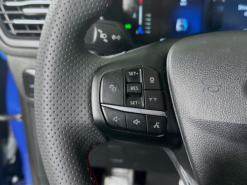 Used 2023 Ford Escape ST-Line w/ Tech Pack #1 FWD image 16