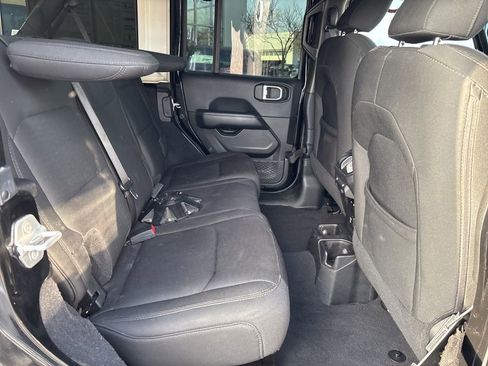 Used 2019 Jeep Wrangler Unlimited Sahara w/ Uconnect 4C Nav & Sound Group image 46