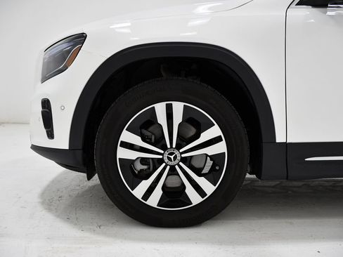 Used 2026 Mercedes-Benz GLB 250 4MATIC image 7