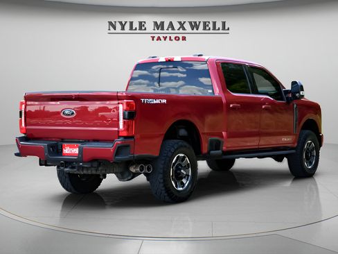 Used 2023 Ford F250 Lariat w/ Lariat Ultimate Package AWD/4WD image 28