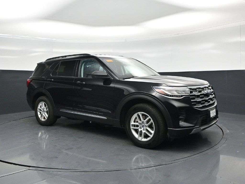Certified 2025 Ford Explorer Active AWD/4WD image 27