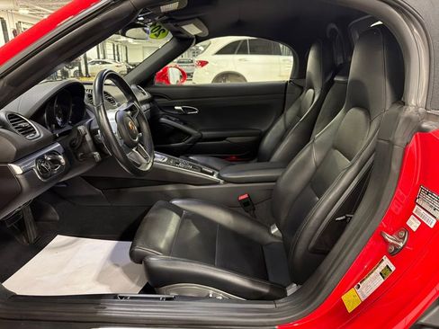Used 2019 Porsche 718 Boxster image 9