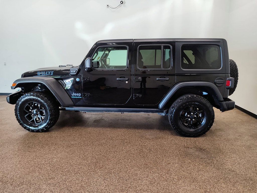 Used 2024 Jeep Wrangler Unlimited AWD/4WD image 2
