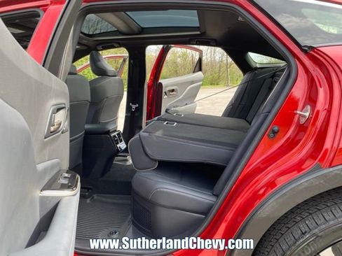 Used 2025 Toyota Crown Platinum image 38