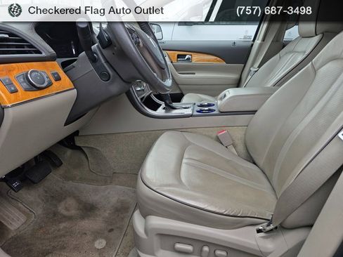 Used 2015 Lincoln MKX FWD w/ Equipment Group 102A image 8