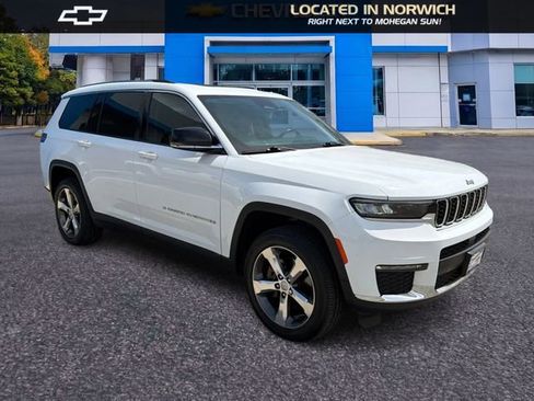 Used 2021 Jeep Grand Cherokee L Limited AWD/4WD image 3
