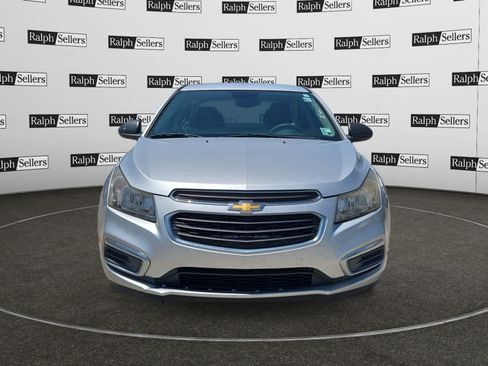 Used 2015 Chevrolet Cruze LS FWD image 8