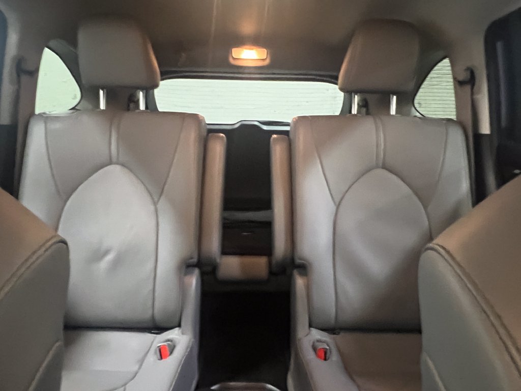 Used 2022 Toyota Highlander Limited FWD image 26