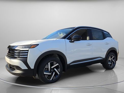 New 2026 Nissan Kicks SV image 2