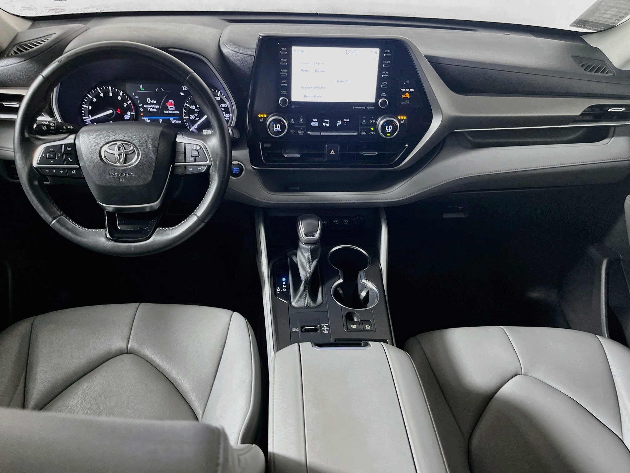 Used 2021 Toyota Highlander XLE FWD image 29