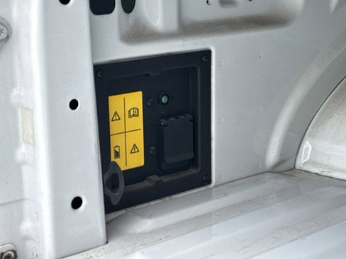 Used 2023 Ford F150 Lightning Pro image 10