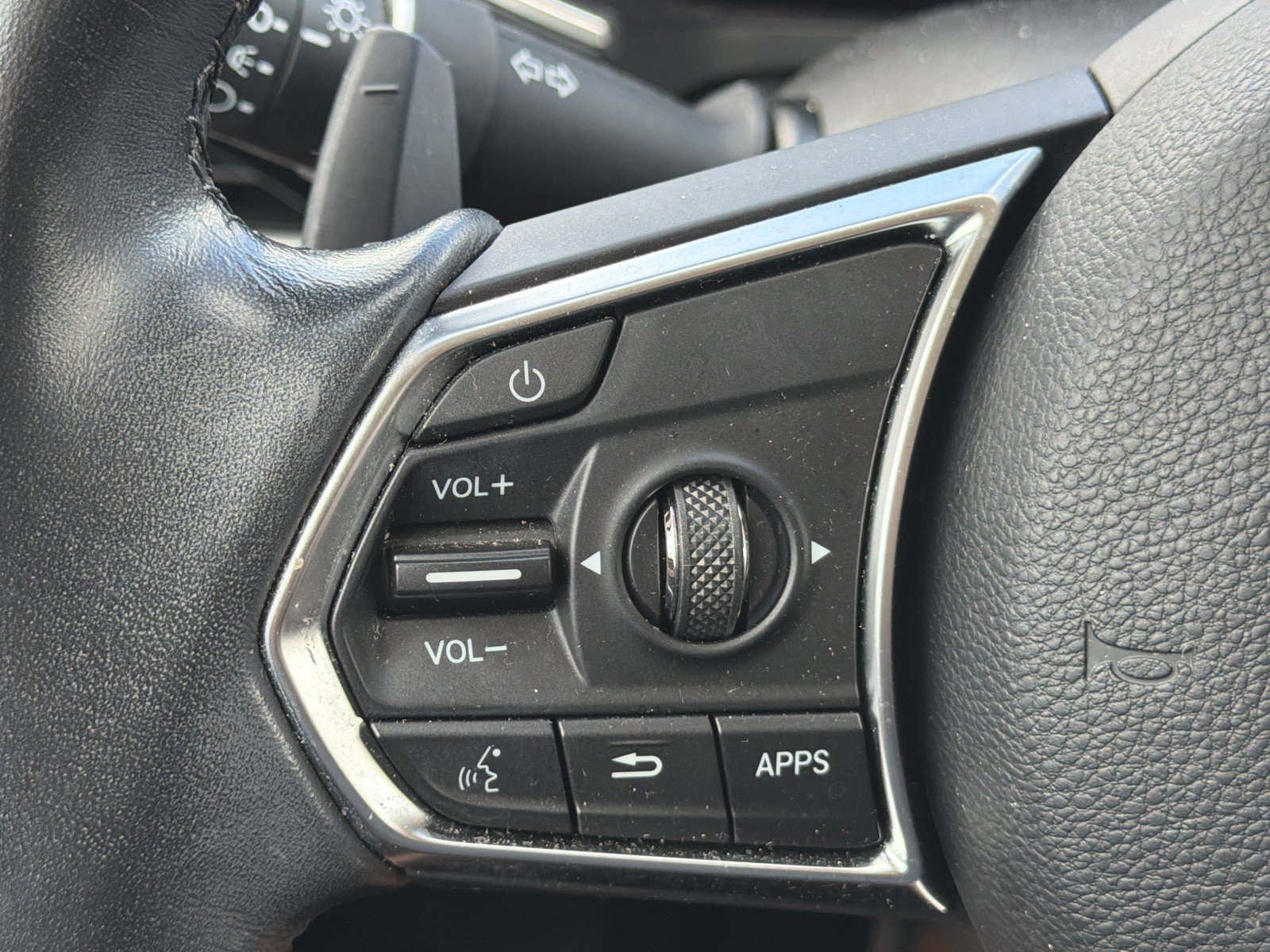 Used 2023 Acura MDX w/ Technology Package FWD image 30