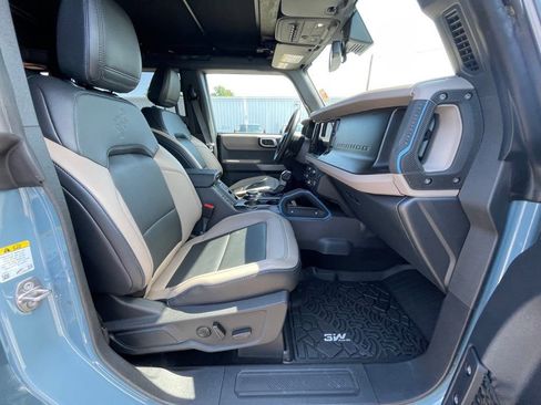 Used 2023 Ford Bronco Wildtrak image 23