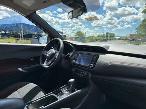 Used 2023 Nissan Kicks SR FWD image 22