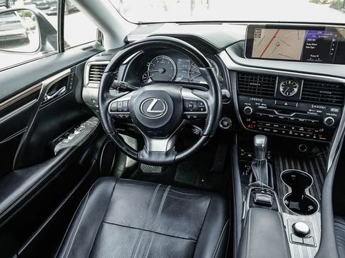 Used 2019 Lexus RX 350L Luxury FWD image 17