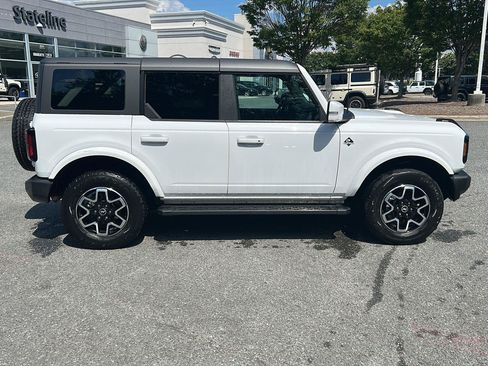 Used 2022 Ford Bronco Outer Banks AWD/4WD image 6