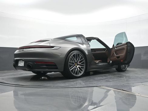 Certified 2024 Porsche 911 Targa 4S AWD/4WD image 22