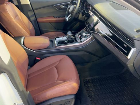 Used 2022 Audi Q8 Prestige w/ Prestige Package image 28