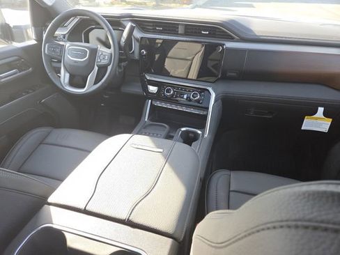 New 2026 GMC Sierra 2500 Denali w/ Denali Reserve Package image 32