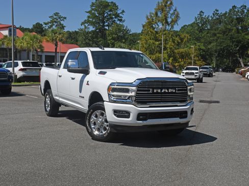 Used 2024 RAM 2500 Laramie w/ Safety Group AWD/4WD image 6