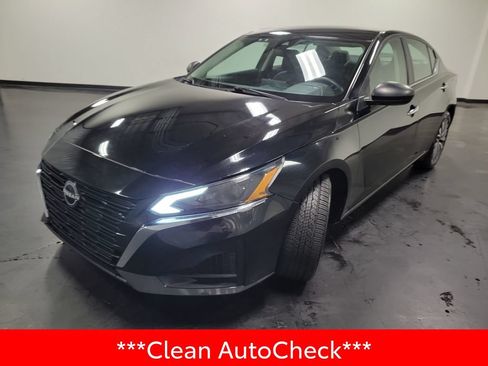 Used 2024 Nissan Altima 2.5 SV FWD image 4