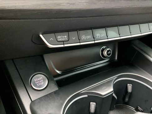 Used 2017 Audi A4 2.0T Ultra Premium w/ Convenience Package FWD image 32