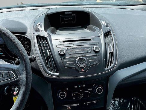 Used 2017 Ford Escape SE AWD/4WD image 9