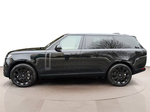 Certified 2023 Land Rover Range Rover Long Wheelbase SE image 2