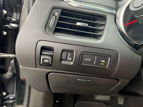 Used 2020 Chevrolet Impala Premier FWD image 18