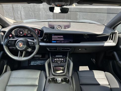 Certified 2026 Porsche Cayenne Coupe AWD/4WD image 19