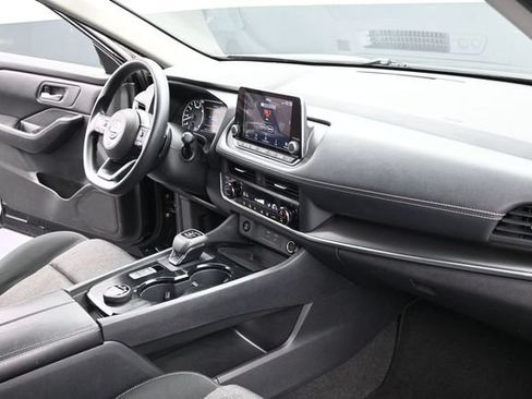 Used 2024 Nissan Rogue SV AWD/4WD image 36