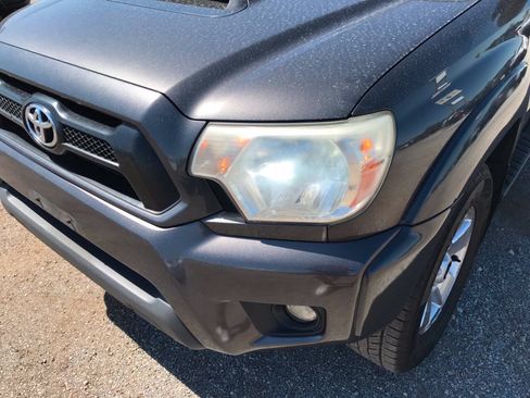 Used 2012 Toyota Tacoma 4x4 Access Cab V6 w/ TRD Sport Pkg image 24