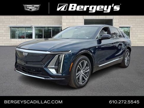 New 2025 Cadillac Lyriq Luxury image 1
