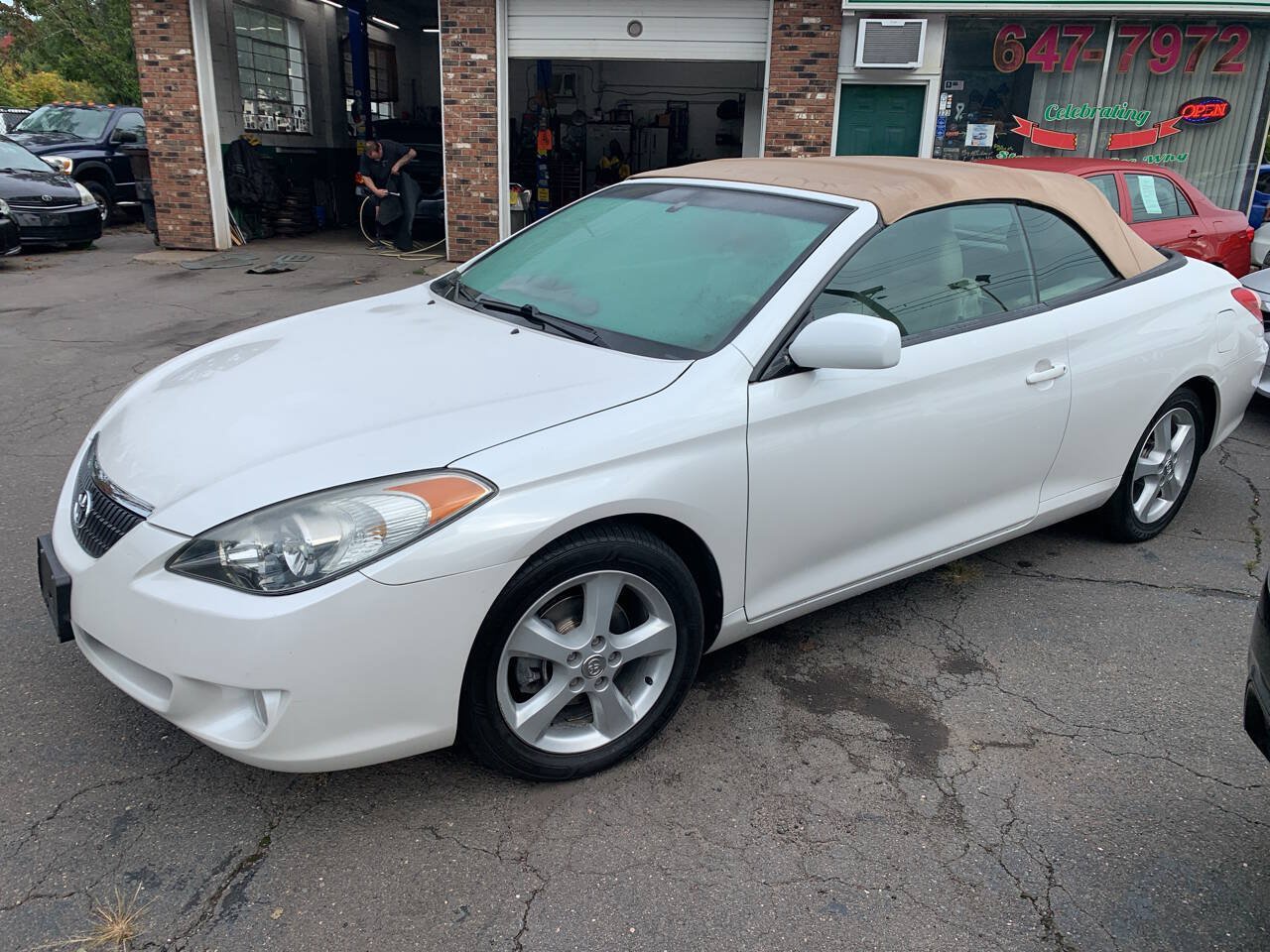 Used 2006 Toyota Solara SLE FWD image 2