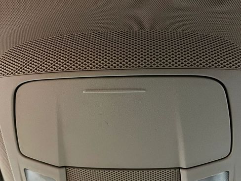 Used 2016 Ford Fusion SE FWD image 18