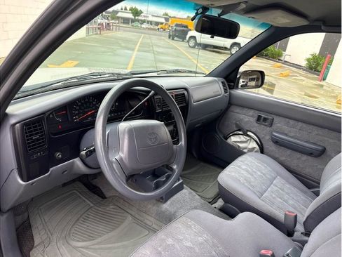 Used 2000 Toyota Tacoma 2WD Xtracab image 14