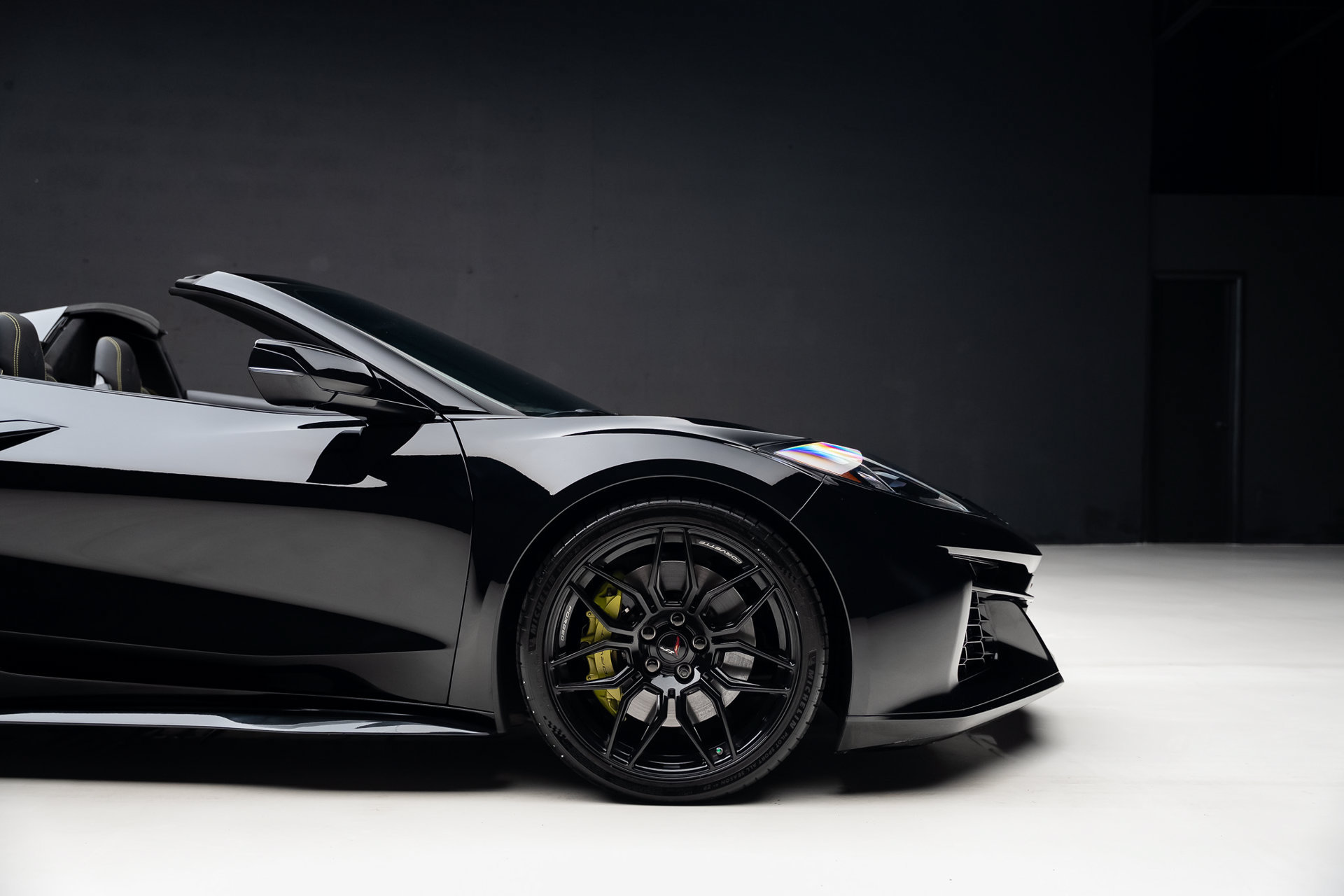 Used 2023 Chevrolet Corvette Z06 w/ Stealth Interior Trim Package RWD image 40